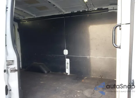 2017 Ford Transit-250 z USA, uszkodzony, nr VIN 1FTYR2CG1HKA36048